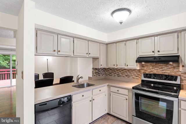 13813 PALMER HOUSE WAY #33-242, Silver Spring, MD 20904