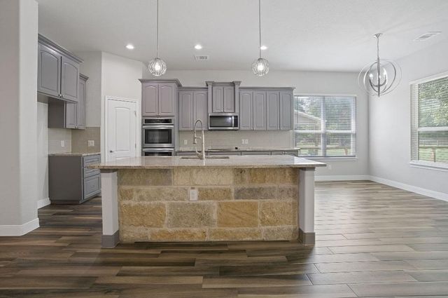 130 Koele CT, Bastrop, TX 78602