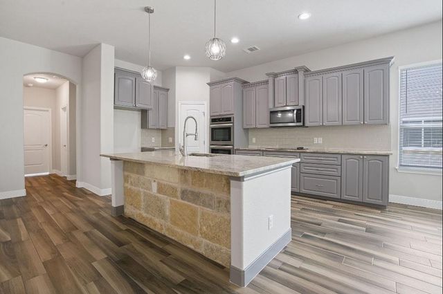 130 Koele CT, Bastrop, TX 78602