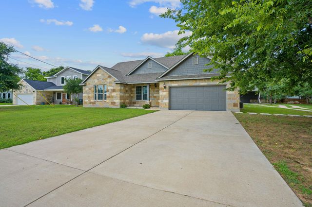 130 Koele CT, Bastrop, TX 78602