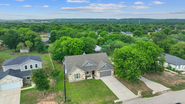 130 Koele CT, Bastrop, TX 78602