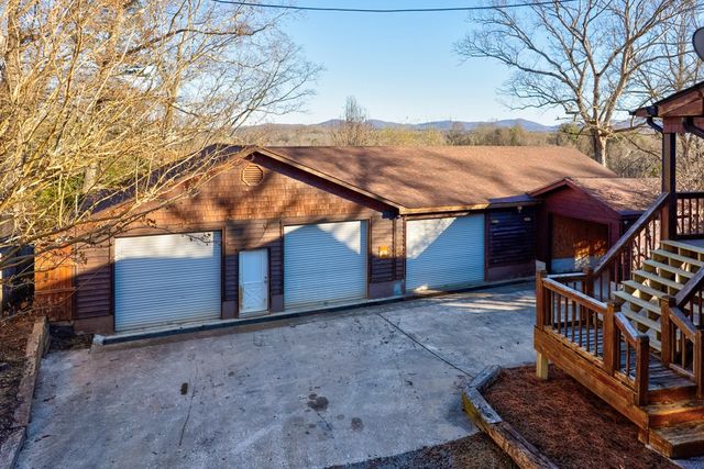 716 Lakeview Circle, Morganton, GA 30560