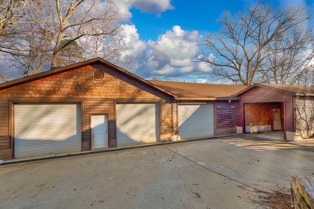 716 Lakeview Circle, Morganton, GA 30560