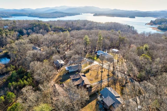 716 Lakeview Circle, Morganton, GA 30560