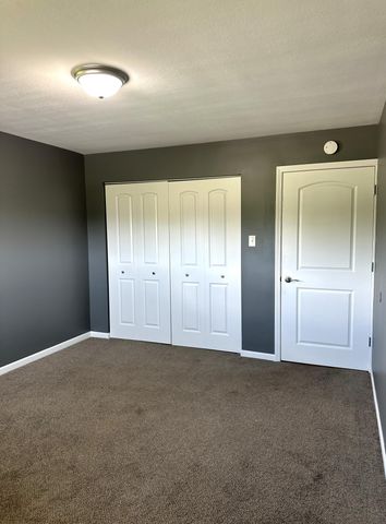 6092 Cleveland Street, Merrillville, IN 46410