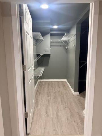 6092 Cleveland Street, Merrillville, IN 46410