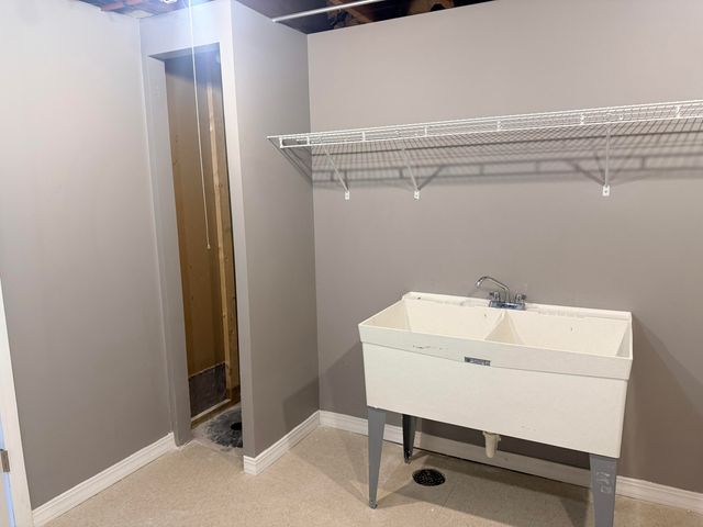 6092 Cleveland Street, Merrillville, IN 46410
