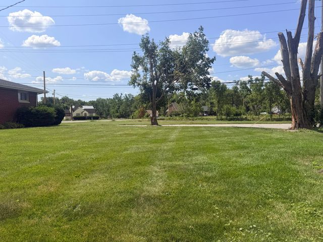 6092 Cleveland Street, Merrillville, IN 46410