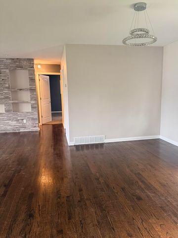 6092 Cleveland Street, Merrillville, IN 46410