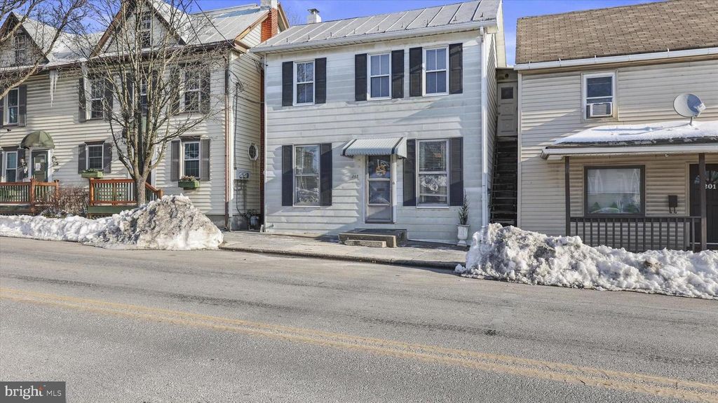 203 BRIDGE ST, New Cumberland, PA 17070