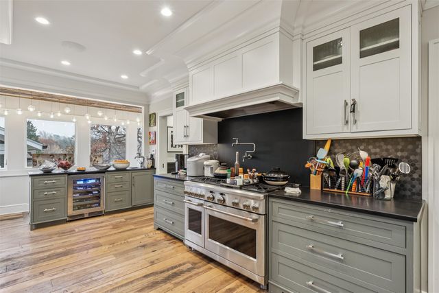 5215 Shriver Avenue, Des Moines, IA 50312