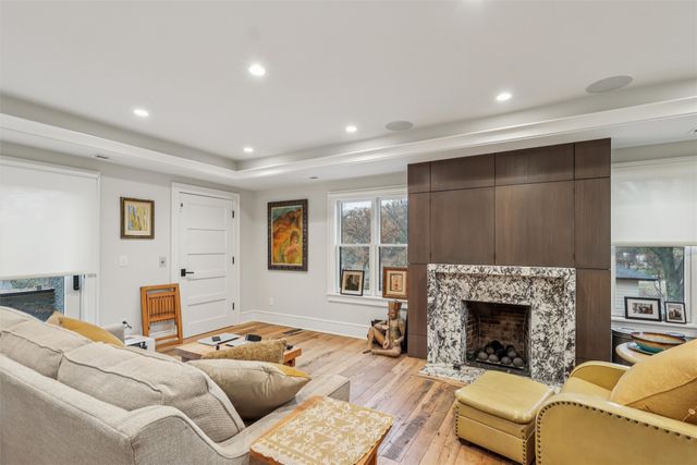 5215 Shriver Avenue, Des Moines, IA 50312