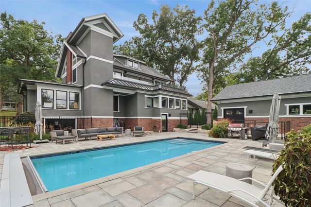 5215 Shriver Avenue, Des Moines, IA 50312