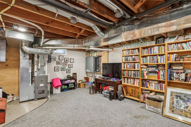 5215 Shriver Avenue, Des Moines, IA 50312