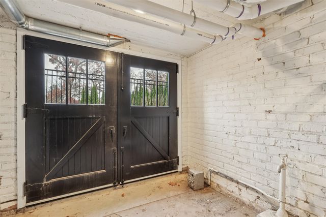 5215 Shriver Avenue, Des Moines, IA 50312