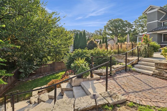 5215 Shriver Avenue, Des Moines, IA 50312