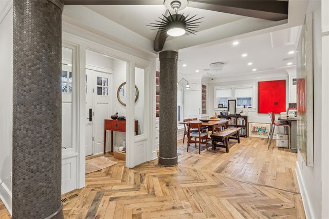 5215 Shriver Avenue, Des Moines, IA 50312