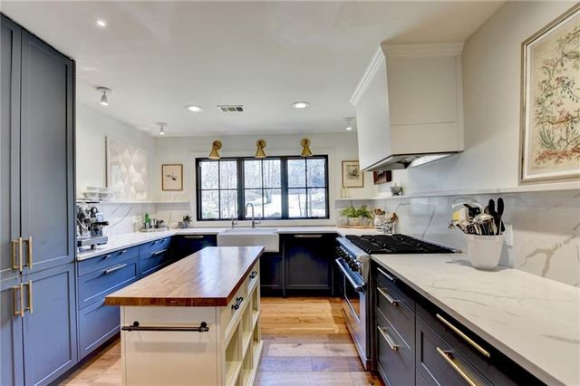 2582 Kenwood Drive, Duluth, GA 30096