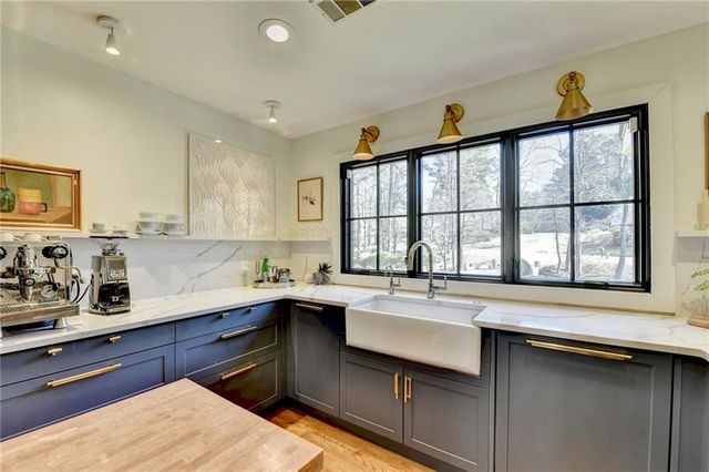 2582 Kenwood Drive, Duluth, GA 30096