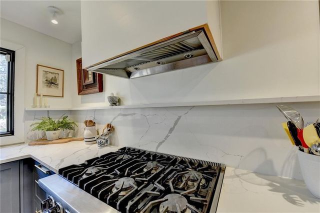 2582 Kenwood Drive, Duluth, GA 30096