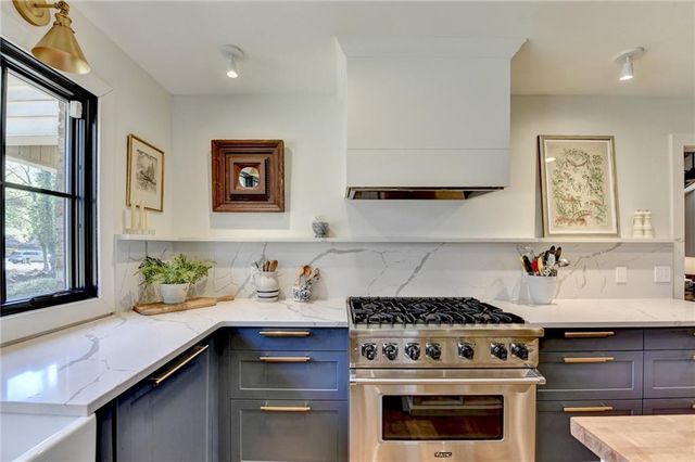 2582 Kenwood Drive, Duluth, GA 30096