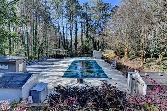 2582 Kenwood Drive, Duluth, GA 30096