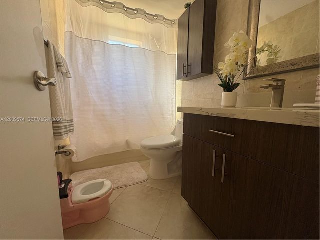 8025 SW 107th Ave 219, Miami, FL 33173