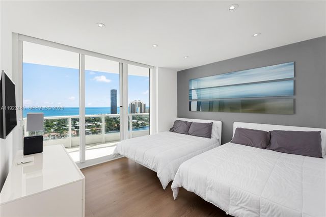 19955 NE 38th Court 2205, Aventura, FL 33180