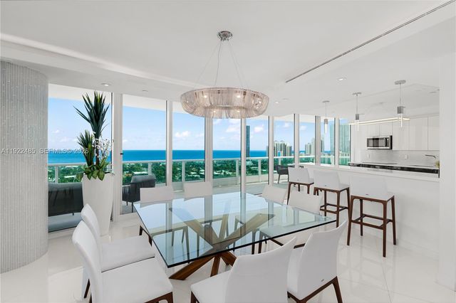 19955 NE 38th Court 2205, Aventura, FL 33180
