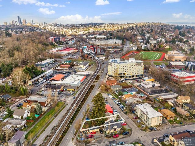 3219 Claremont Avenue S, Seattle, WA 98144