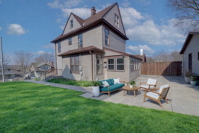 321 S Parker Drive, Janesville, WI 53545