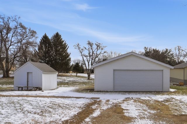 6525 NE Rising Sun Drive, Pleasant Hill, IA 50327