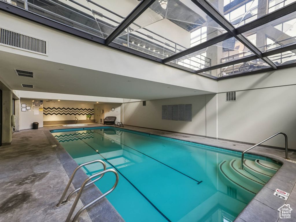 Image 40 of property listing at 560 E SOUTH TEMPLE #C101, Salt Lake City, UT 84102