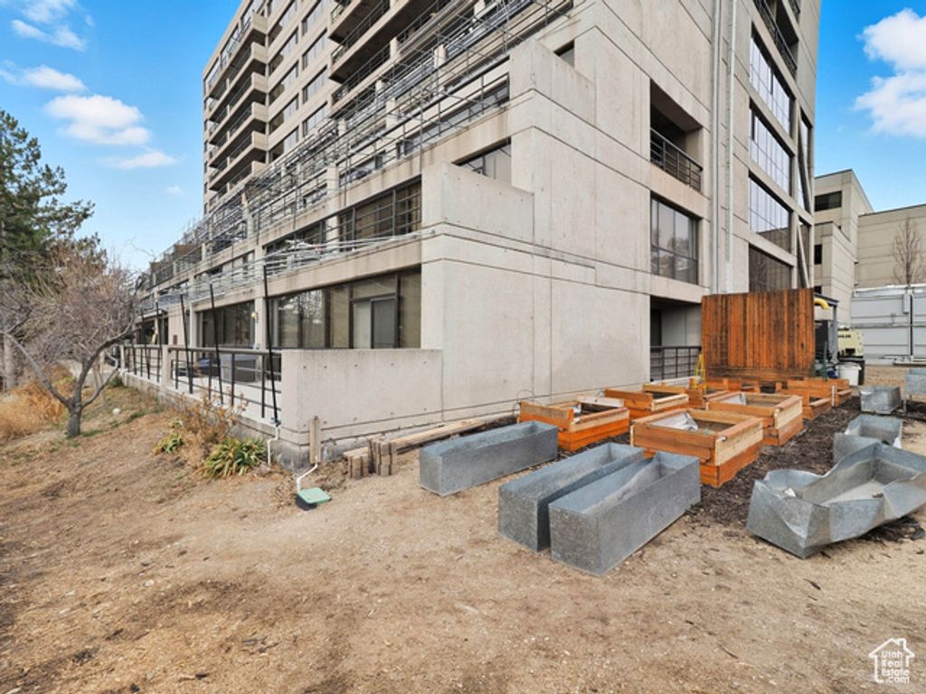 Image 46 of property listing at 560 E SOUTH TEMPLE #C101, Salt Lake City, UT 84102