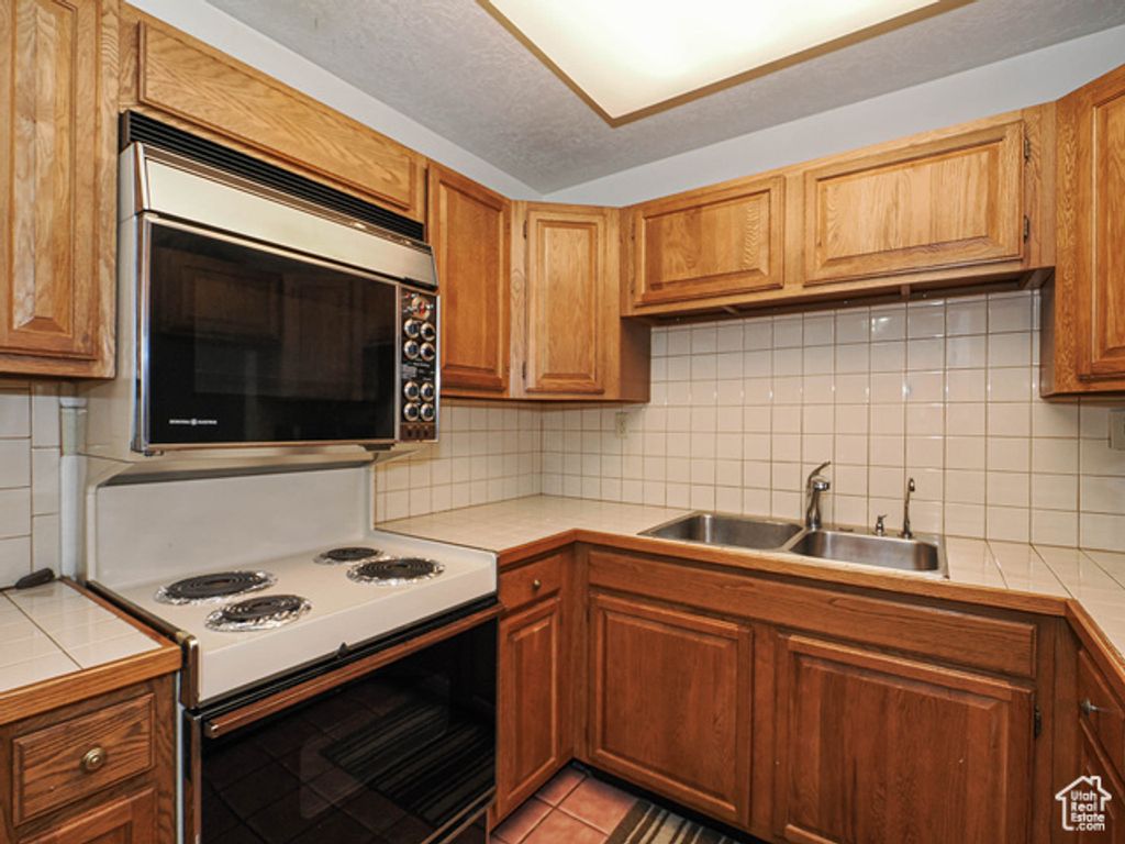 Image 6 of property listing at 560 E SOUTH TEMPLE #C101, Salt Lake City, UT 84102