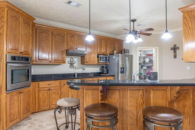 318 Peppertree, Village Mills, TX 77663