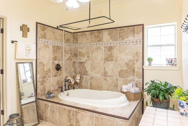 318 Peppertree, Village Mills, TX 77663