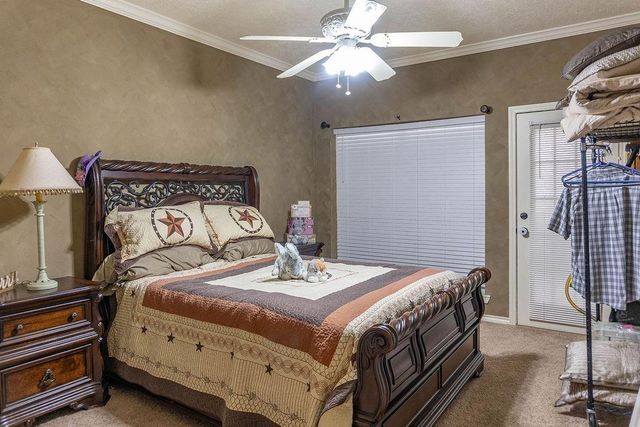 318 Peppertree, Village Mills, TX 77663