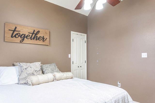 318 Peppertree, Village Mills, TX 77663