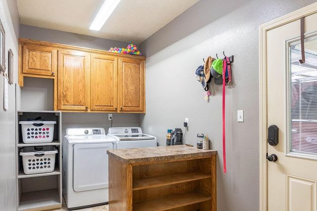 318 Peppertree, Village Mills, TX 77663