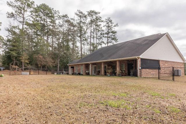 318 Peppertree, Village Mills, TX 77663