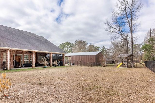 318 Peppertree, Village Mills, TX 77663