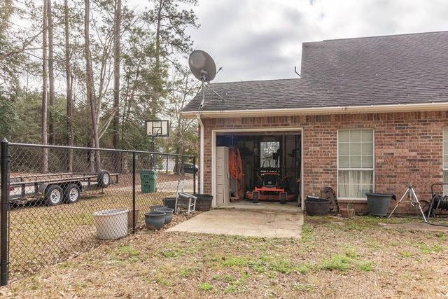 318 Peppertree, Village Mills, TX 77663