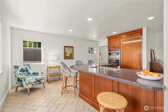 24 Broadway Hill Road, Hoquiam, WA 98550