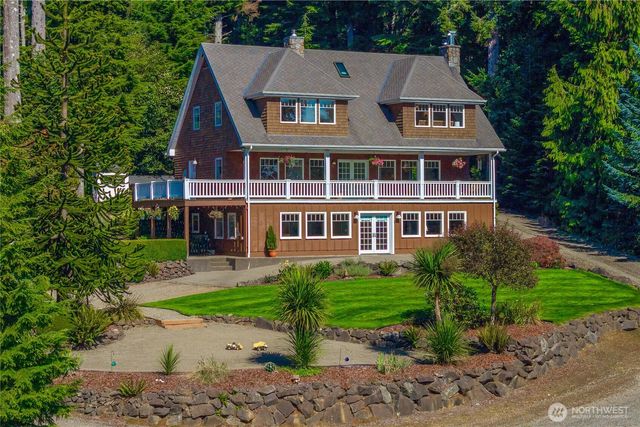 24 Broadway Hill Road, Hoquiam, WA 98550