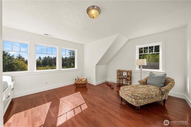 24 Broadway Hill Road, Hoquiam, WA 98550