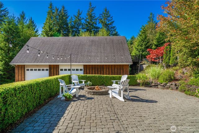 24 Broadway Hill Road, Hoquiam, WA 98550