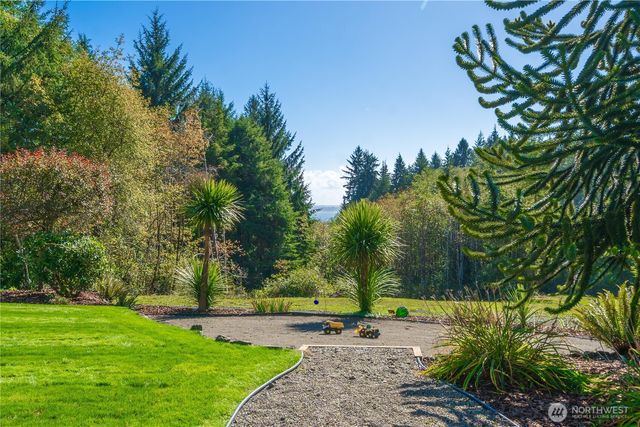 24 Broadway Hill Road, Hoquiam, WA 98550