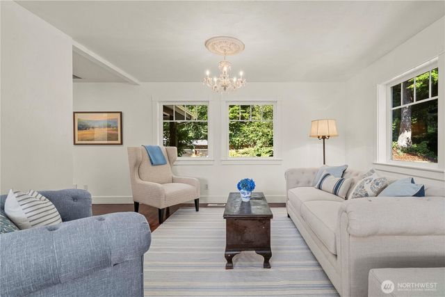 24 Broadway Hill Road, Hoquiam, WA 98550