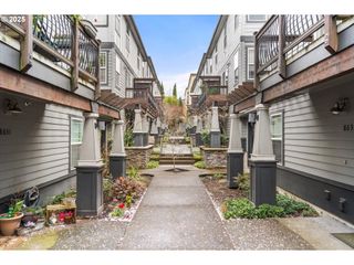 8655 N CRAWFORD St, Portland, OR 97203